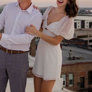 White puff sleeve dress